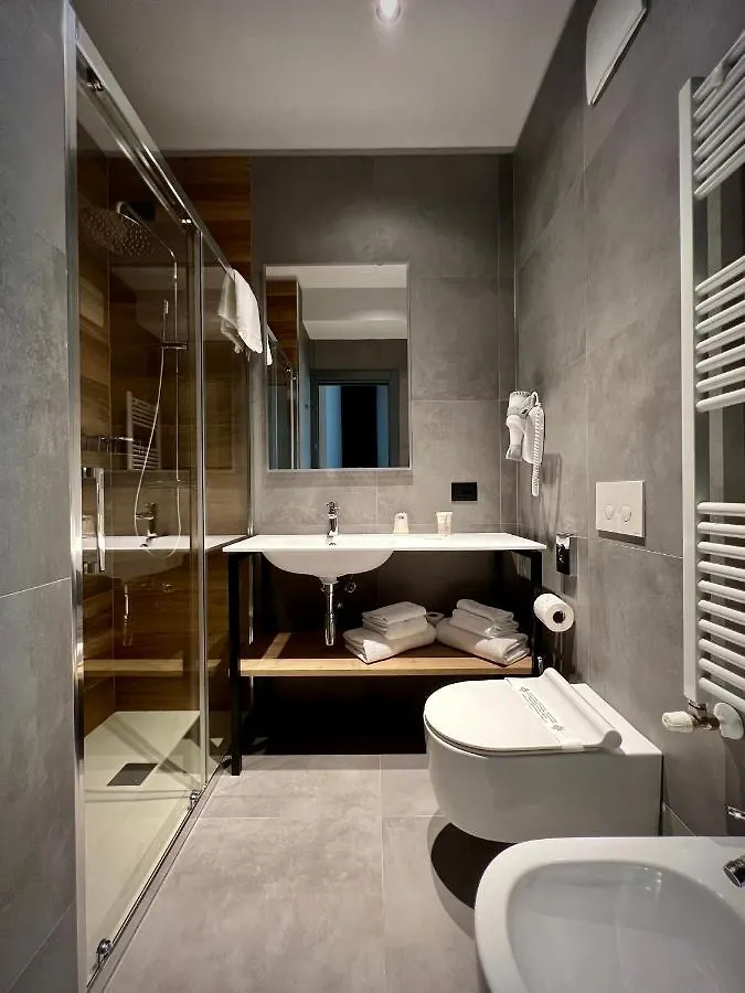***  Hotel Leonessa Brescia Italy
